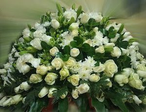 Embrace solemn beauty with our coffin spray arrangement. A respectful display of condolences brings comfort and serenity to farewell moments. #CoffinSpray