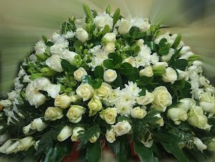 Embrace solemn beauty with our coffin spray arrangement. A respectful display of condolences brings comfort and serenity to farewell moments. #CoffinSpray